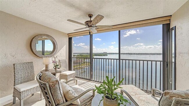 Building Photo - 8911 Midnight Pass Rd Unit 514