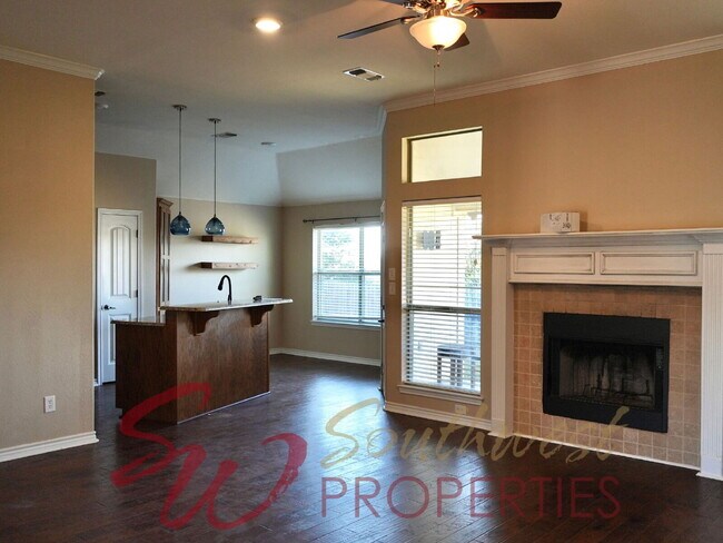 Photo - Charming 3 bed, 2 bath rental home with office!