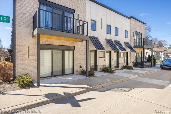 Building Photo - 105 Laurel Ct Unit C