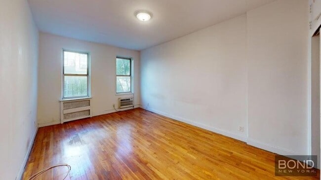 Building Photo - 0 bedroom in Manhattan NY 10028 Unit 3C