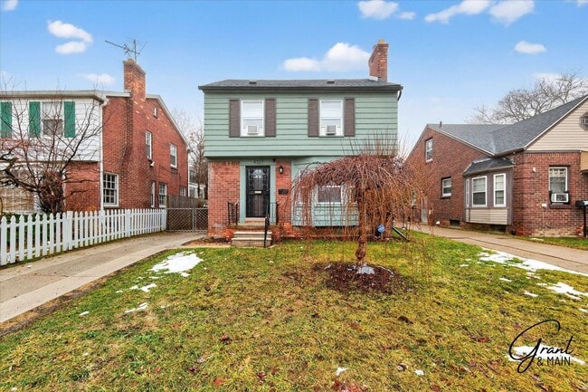 Building Photo - 3 bedroom 2 bathroom $1580