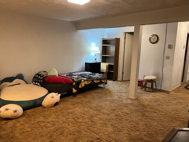 Building Photo - 47 Carol Ct