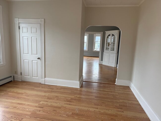 Building Photo - 167 Merrimac St Unit 2