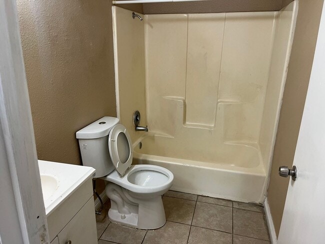 Photo - 2041 N Bledsoe Ln Unit D