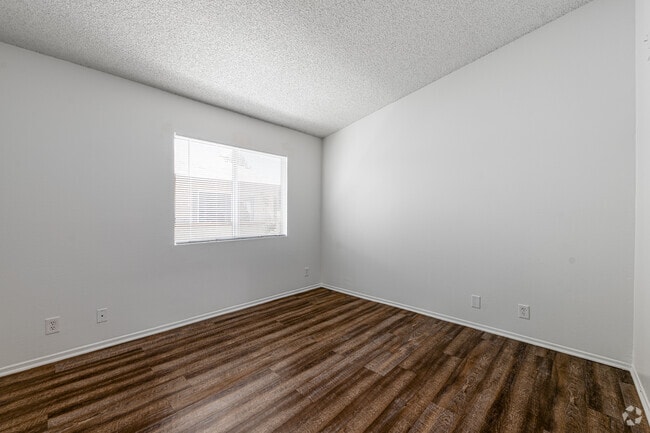 1BR, 1BA - 770SF - Bedroom