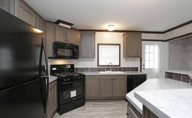 Photo - Camelot Woods