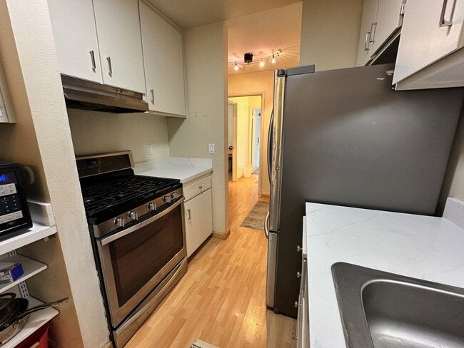 Photo - Bright Furnished 1BD/1BA Near UC Berkeley – Quiet, Updated & Move-In Ready Unit #306