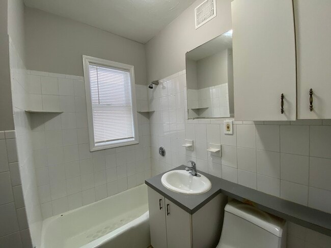 Photo - 25 Business St Apartments Unit 1