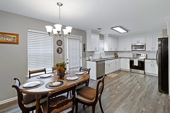 Photo - 6172 Sayler Park