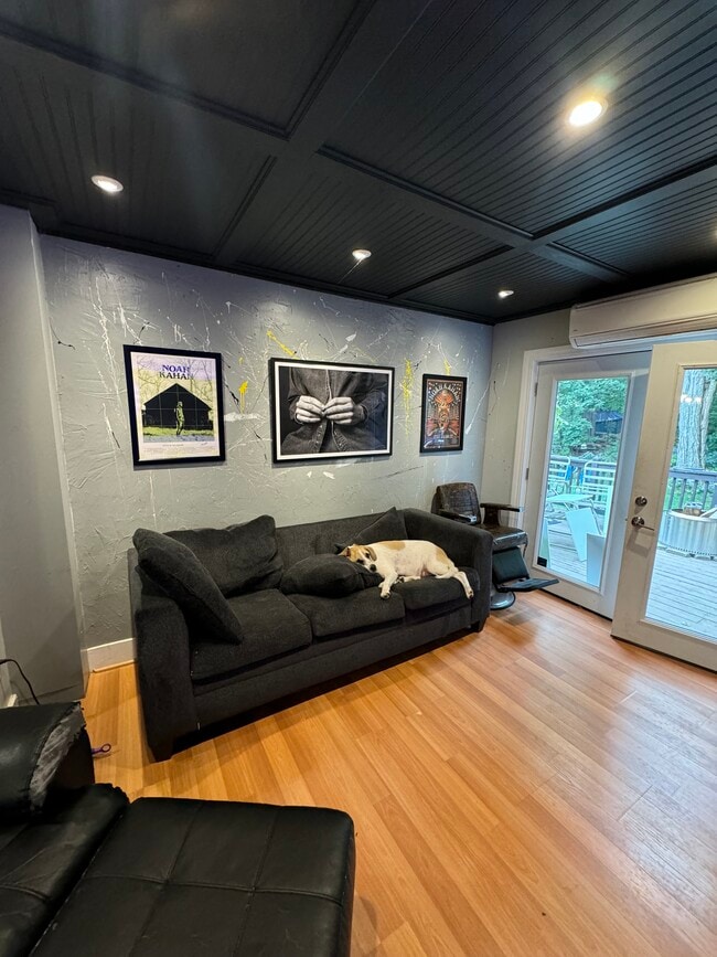 Photo - 109 Rumford St Unidad 109