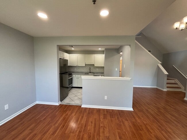 Building Photo - 218 Cambridge Ct Rental