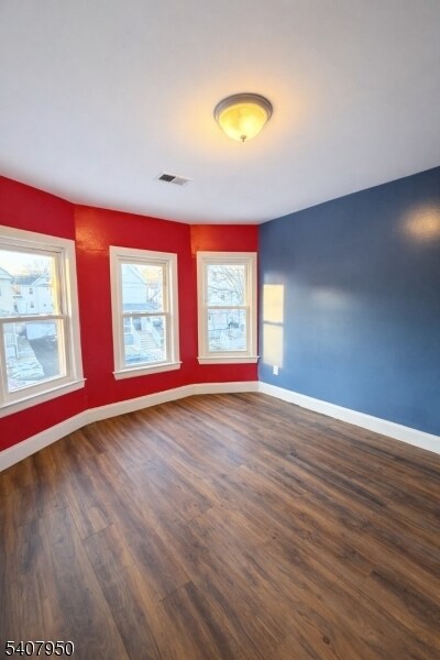 Photo - 726 E 6th St