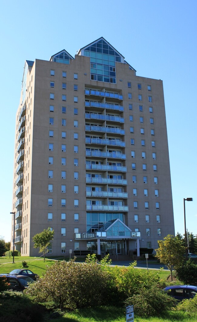 Building Photo - STUNNING TWO LEVEL PENTHOUSE AVAILABLE Unit 1605