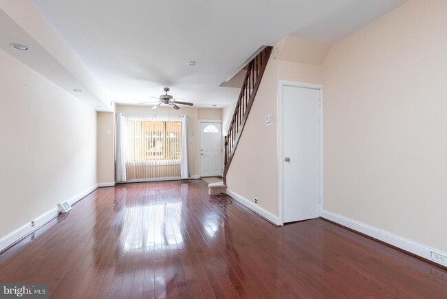 Photo - 2627 S Chadwick St