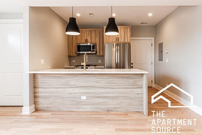 Photo - 2455 W Logan Blvd Unit 3
