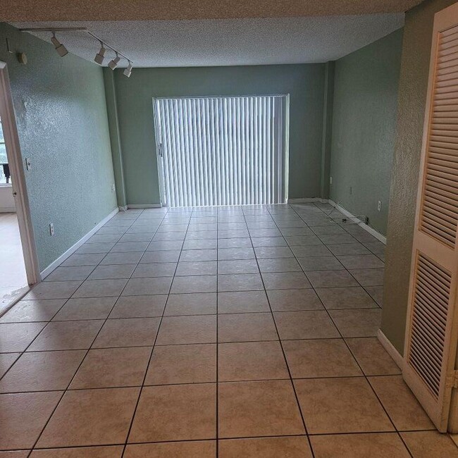 Photo - 4174 Inverrary Dr Unit 603