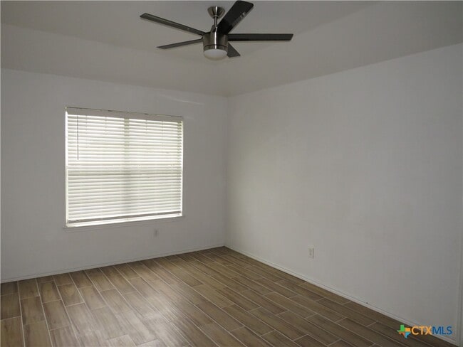 Photo - 4608 Bowles Dr Unidad D