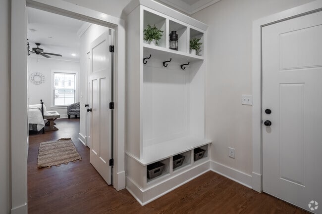 2BR, 2BA - Harper - 1,265SF - Entry Way