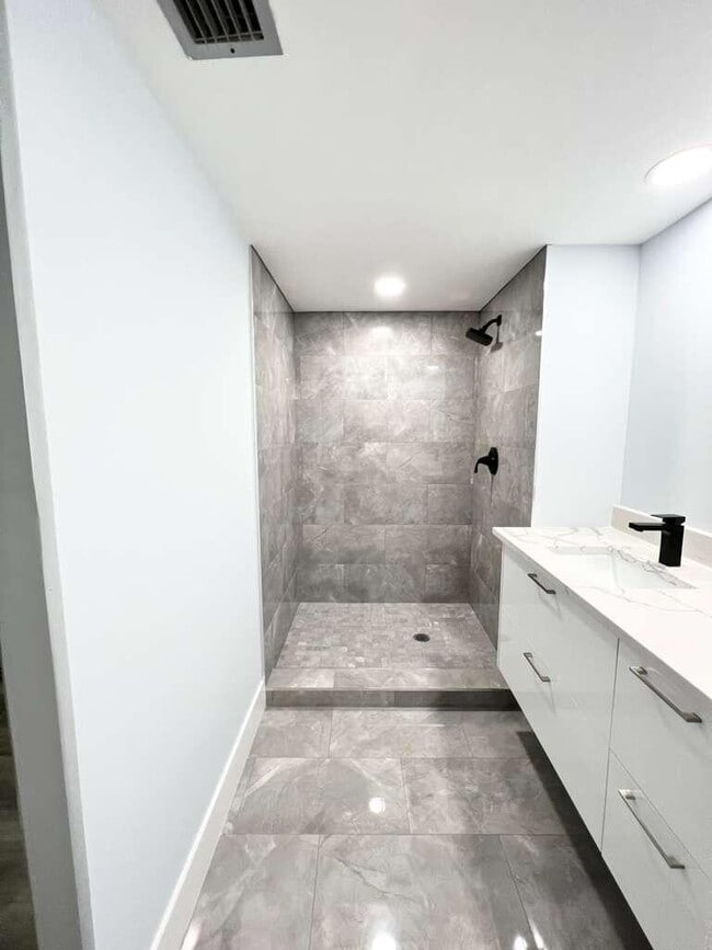 Photo - 118 1st Terrace