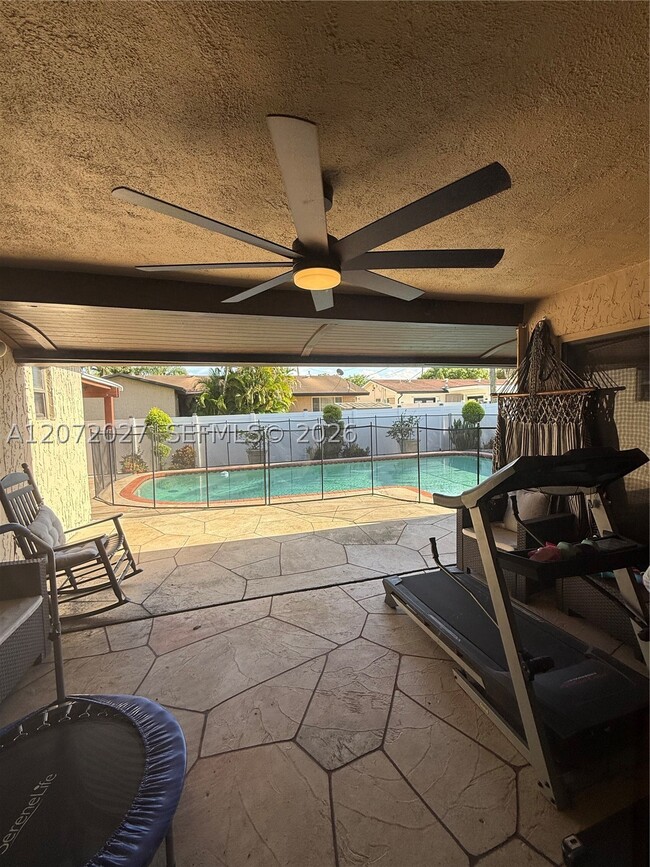 11450 NW 30th St