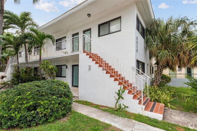 Building Photo - 8020 Crespi Blvd Unit 3 Rental