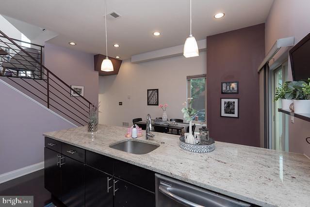 Photo - 1357 N Mascher St