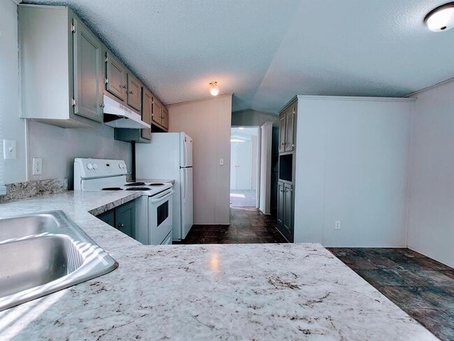 Photo - 4417 Rainbow Ln