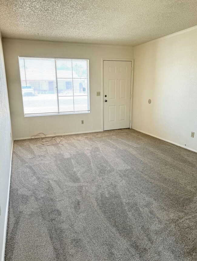 Photo - Fantastic 3 Bedroom/2 Bath Single Level Home! Schedule a Showing Today!