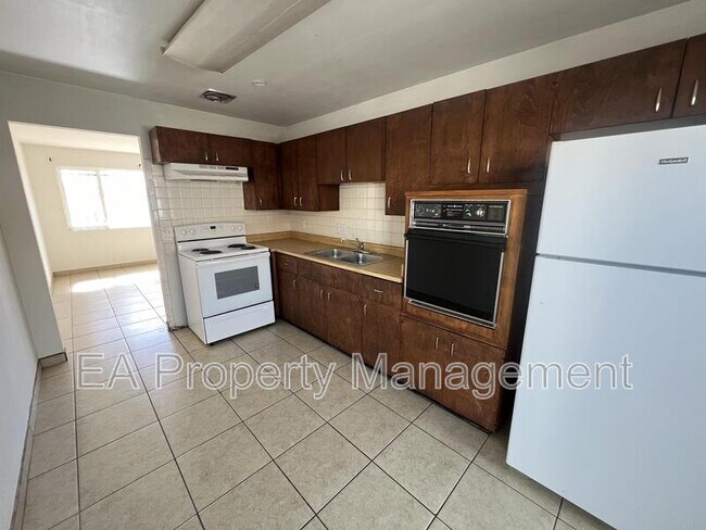 Photo - 7013 Trumbull Ave SE