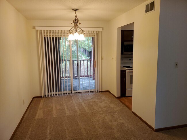 Photo - 2402 Silkwood Dr