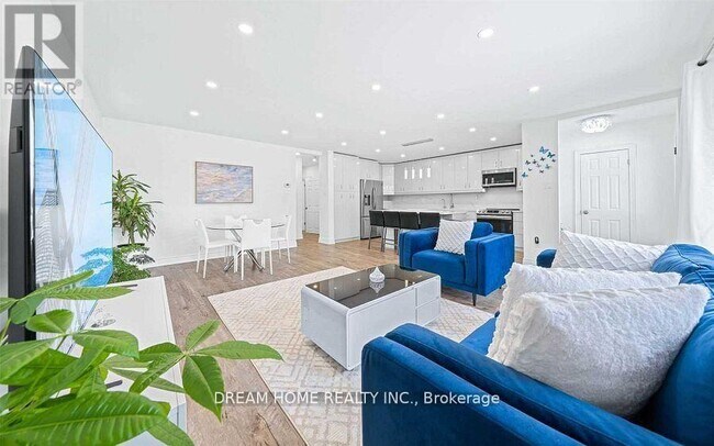 Photo - 302 Crosby Ave