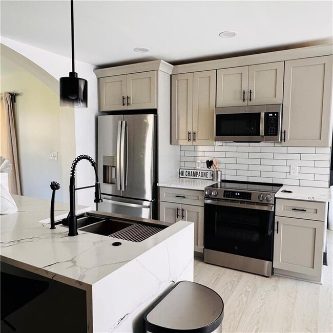 Photo - 2054 Fargo Pl SE