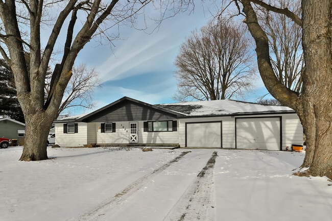 Photo - 1828 Juniper Ln