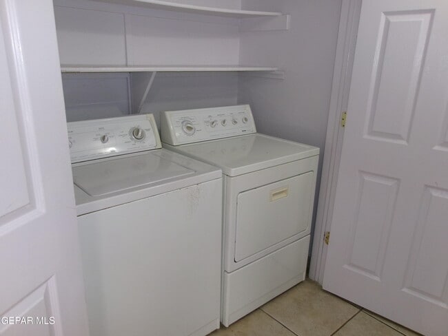 Photo - 303 McClintock Dr