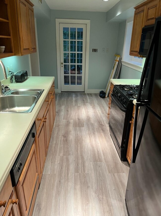 Kitchen Entrance - 2 River Rd Unit Apt 2