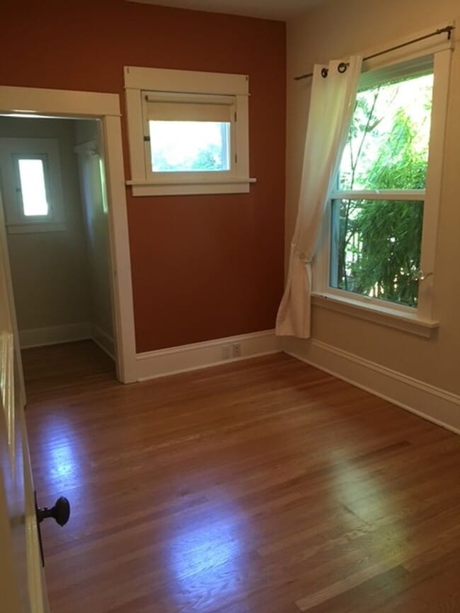 Photo - Great location 3 bed 1 bath home in Queen Anne