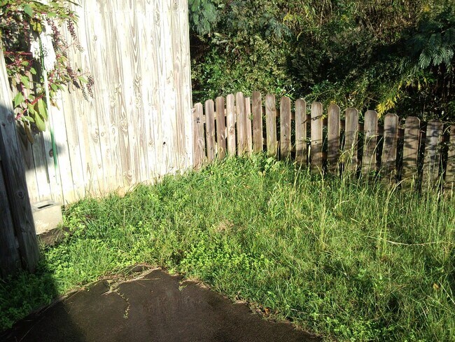 Photo - 192 Hayesbury Ct