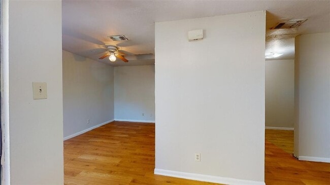 Photo - 725 Peppertree Dr Unit 29