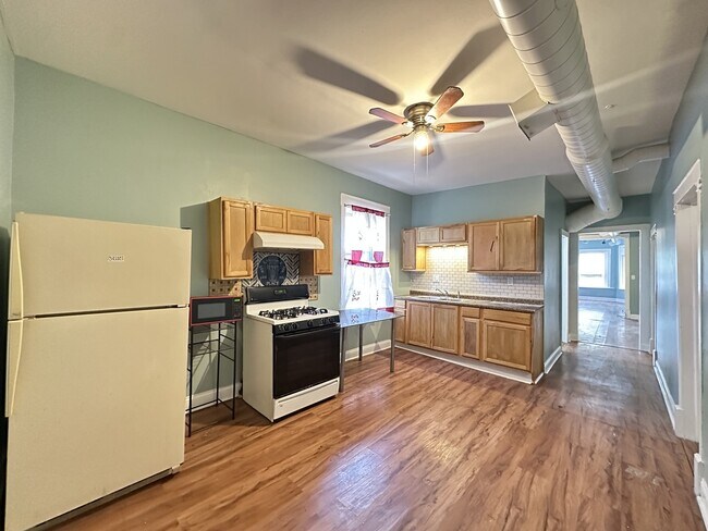 3336 W Chicago Ave Unit F2
