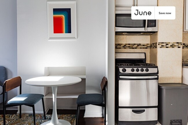 Photo - 534 E 14th St Unit 6