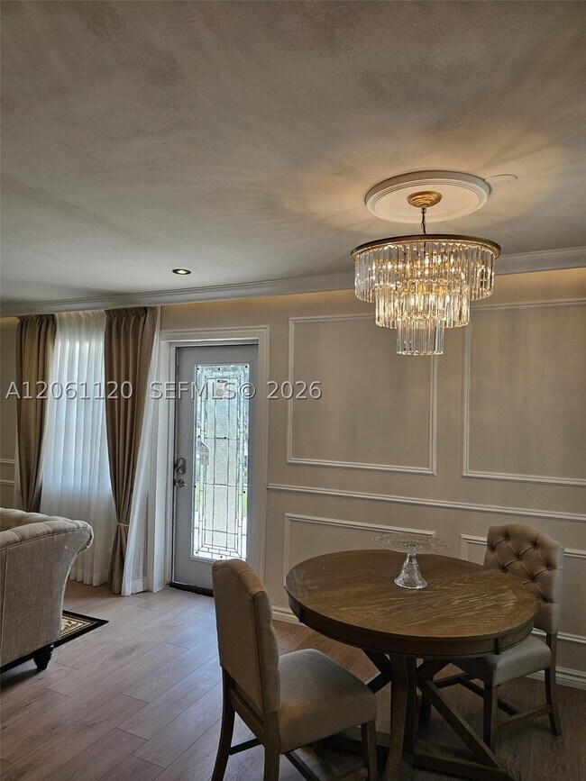 609 NE 14th Ct Unit 609