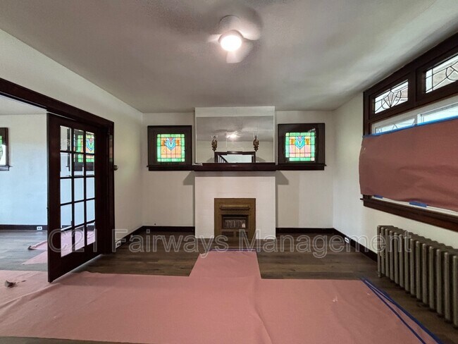 Photo - 2728 Woodstock Ave