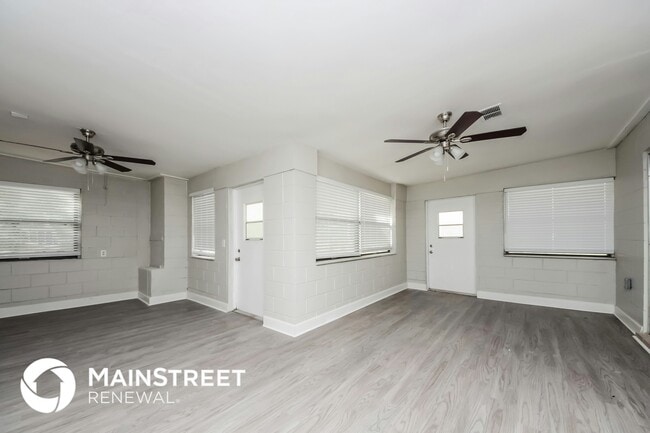 Photo - 7121 Laurel Hill Dr