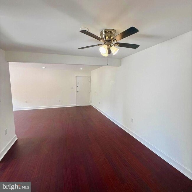 Building Photo - 5606 Bismach Dr Unit 104 Rental