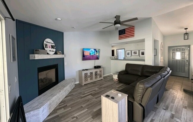 Photo - 3 bedroom 2 bath home with bonus room close to schools and shopping. Rv and or boat parking.