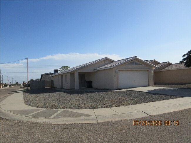 Building Photo - 2803 Wallapai Ave