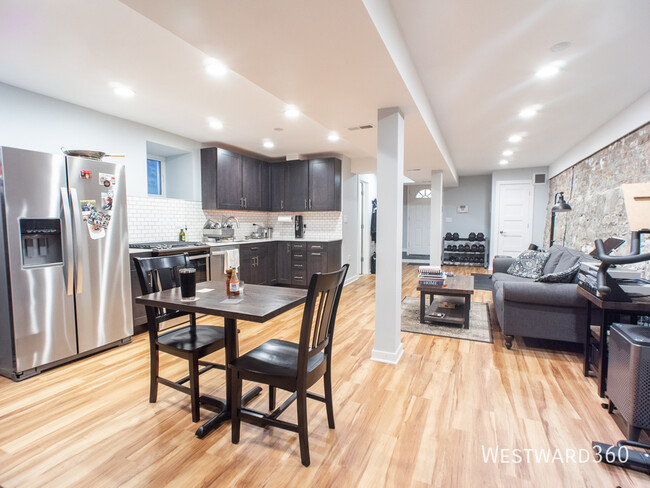 Photo - 2611 W Cortland St Unit G