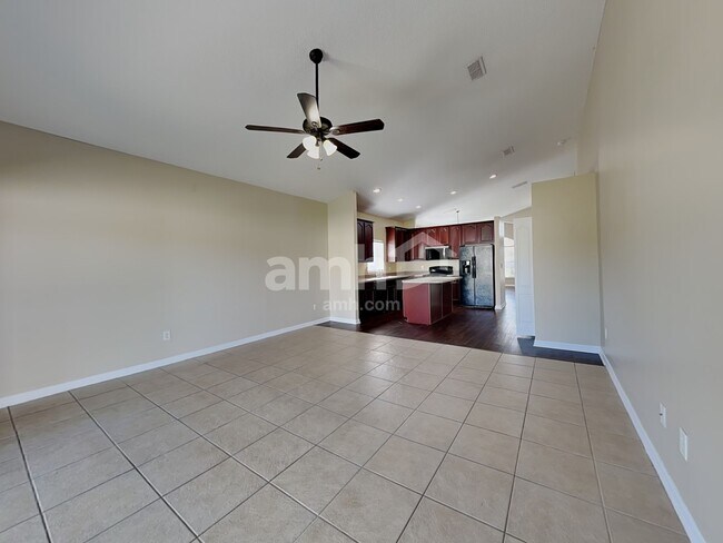 Photo - 366 Cabana View Way