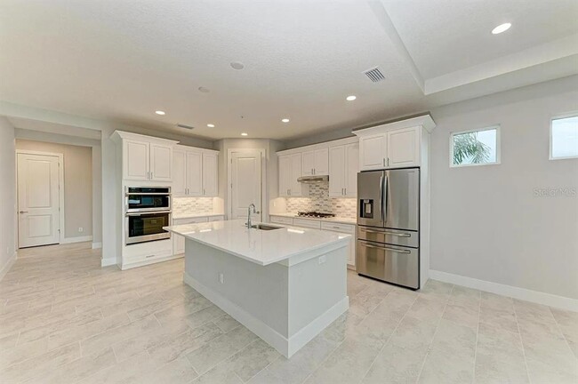 Photo - 10016 Rembrandt Wy Unit 102