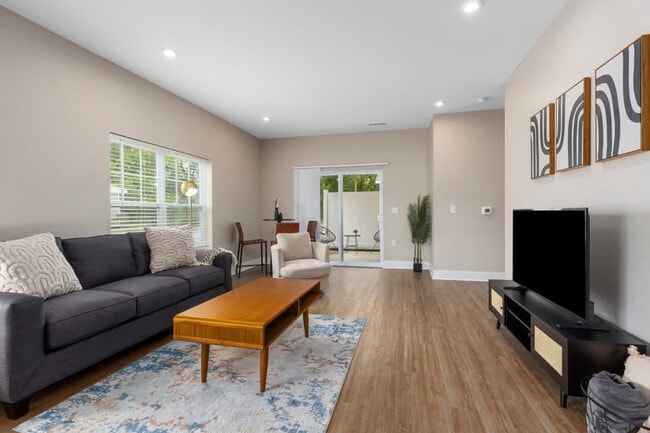 Photo - 5840 Fox Grape Ave Unidad SI ID1596514P